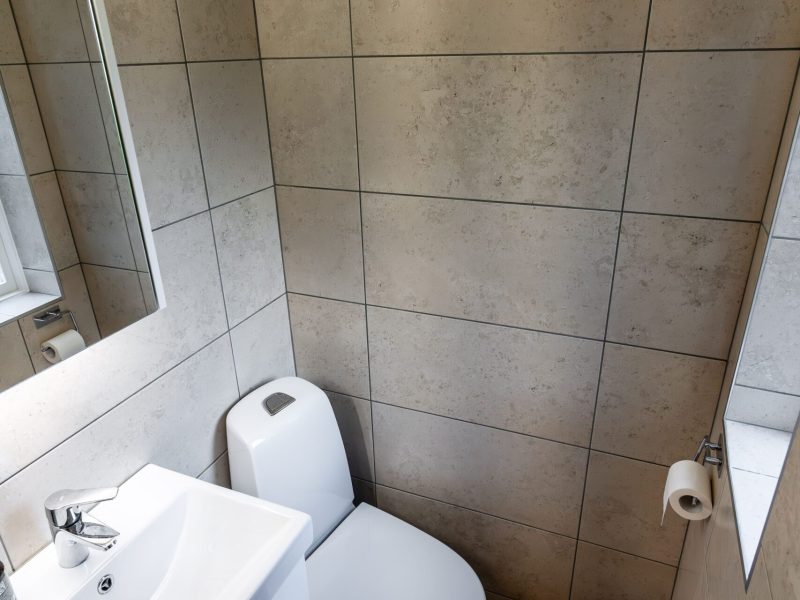 UG Gästebad - Downstairs Visitor Bathroom